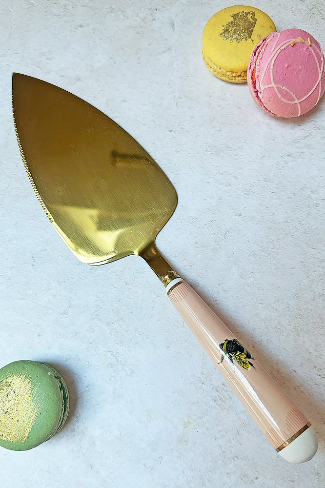 Yvonne Ellen Bee Cake Slice