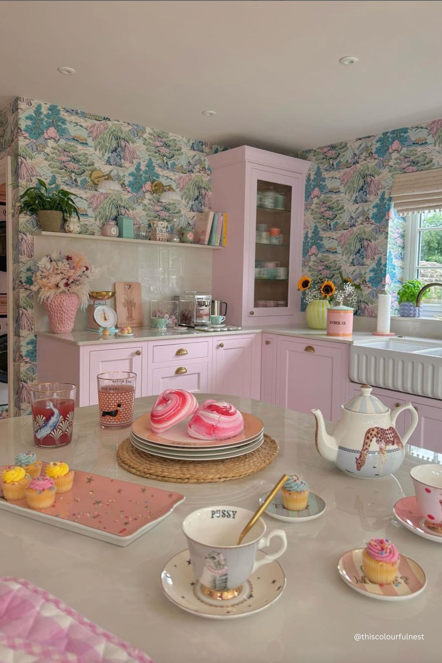 Yvonne Ellen Pussy Teacup & Saucer
