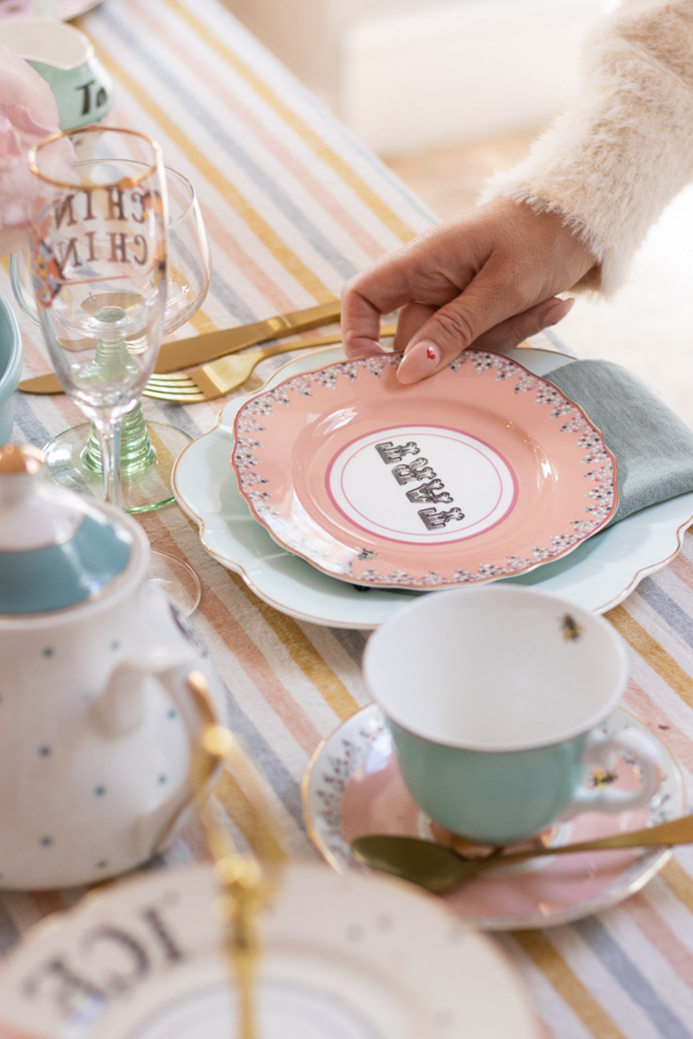 Yvonne Ellen Cheeky Cake Plates (Set of 4)